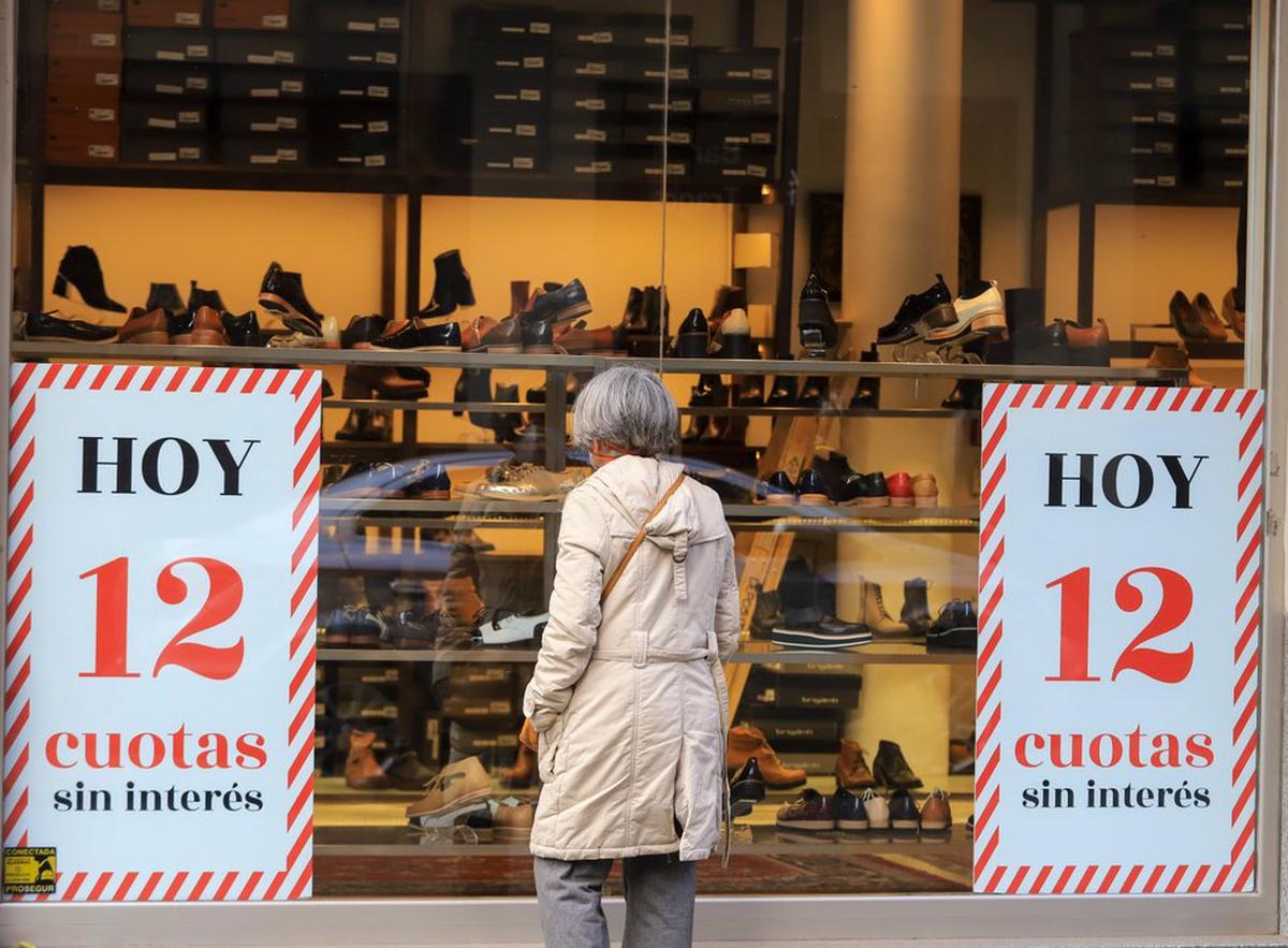 Las ventas minoristas cayeron 0,5% interanual en junio.