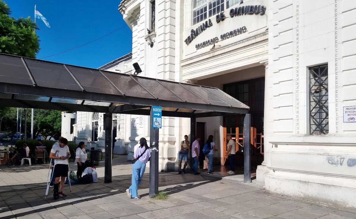 Terminal de Colectivos Mariano Moreno.