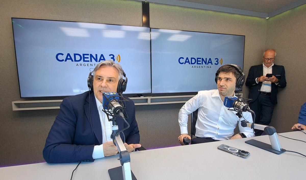 Martín Llaryora y Nacho Torres, en el estudio de Cadena 3 en IDEA.