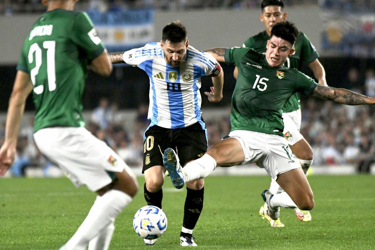 FOTO: Lionel Messi fue la gran figura de la goleada ante Bolivia. (Foto: AFA)