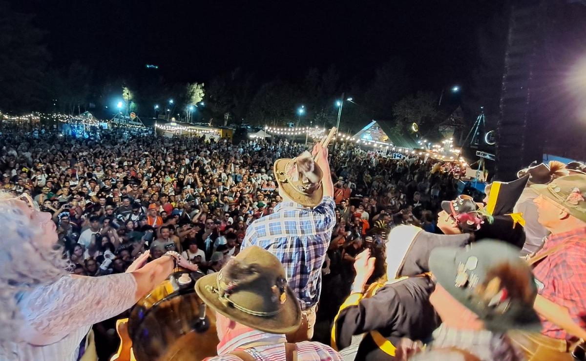 FOTO: El festejo del Oktober Fest este sábado.