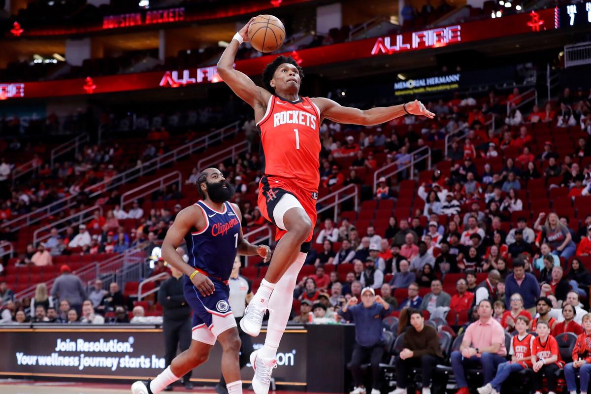 Thompson logra 20 puntos, 9 rebotes y 8 asistencias; Rockets vencen a Clippers por 115-113