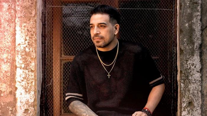 Dale Q’ Va presenta “Hace Tiempo”, un nuevo tema en la voz de Neno Aguirre