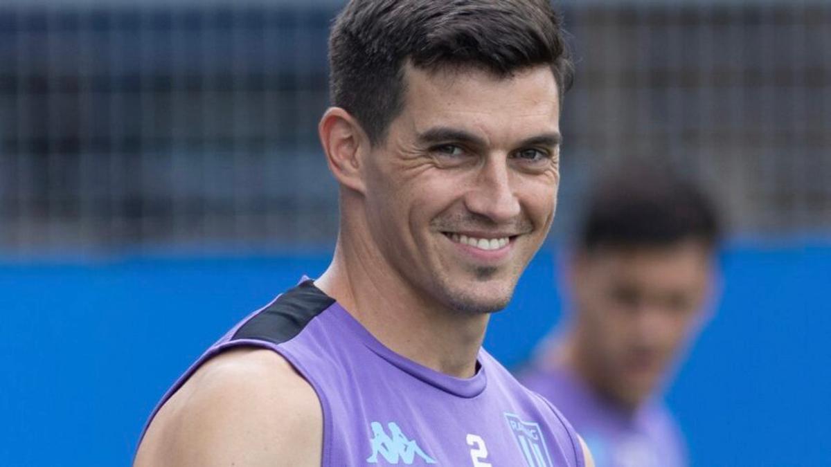García Basso, uno de los colgados de Racing.
