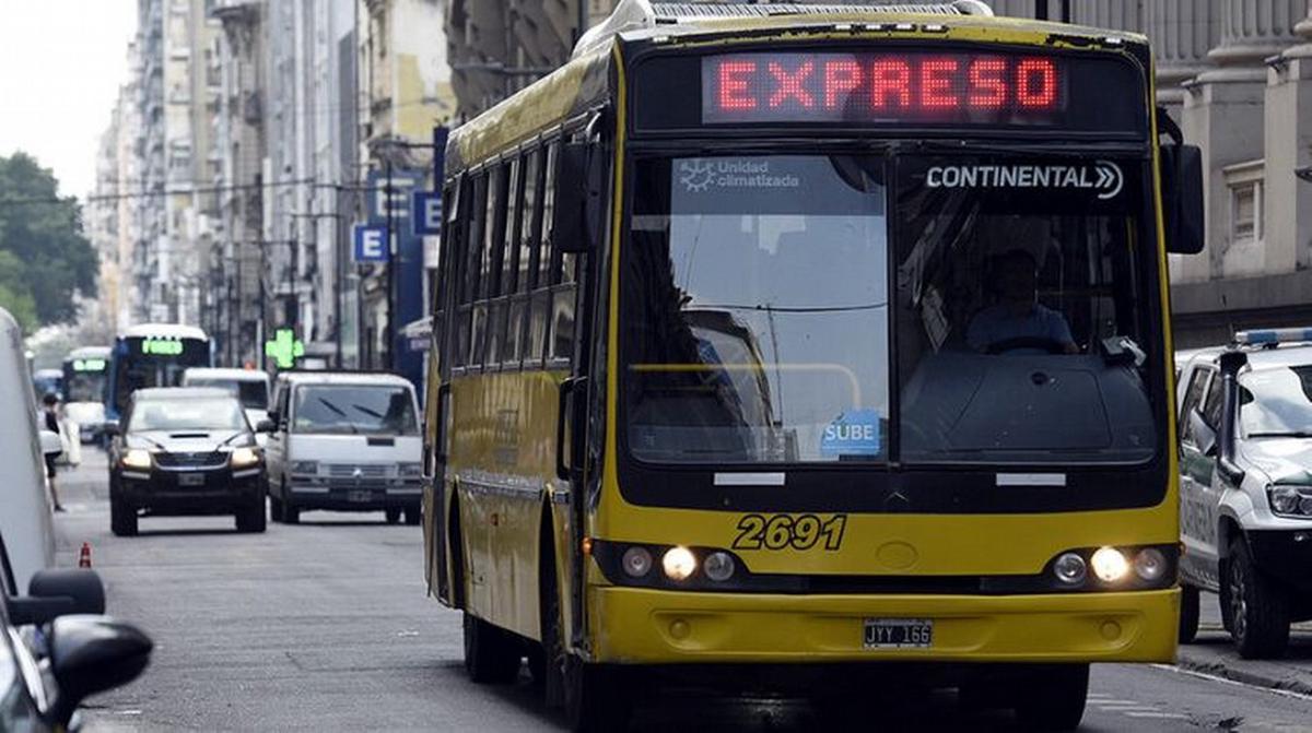 Colectivo Expreso, línea interurbana.