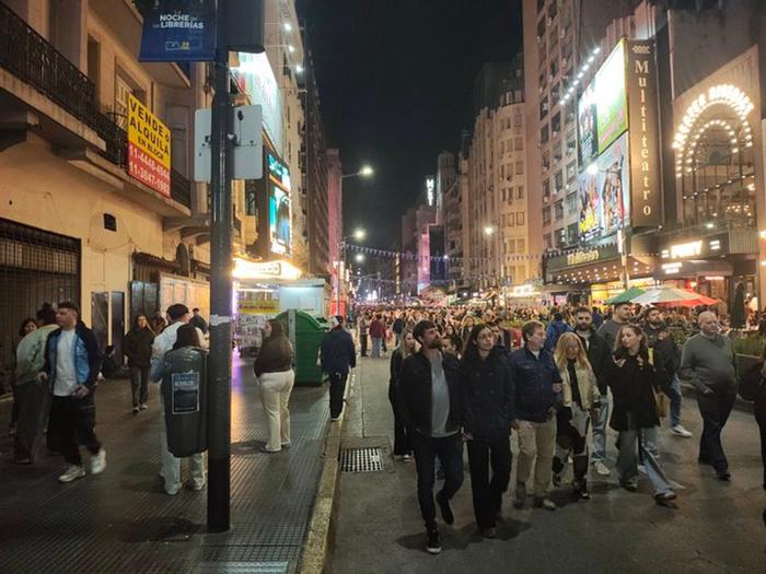 La asistencia al teatro en Buenos Aires sigue cayendo: un 5% menos de espectadores en agosto