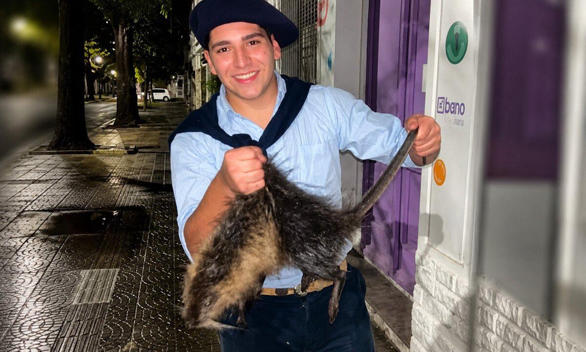 Conmoción en Bahía Blanca por el asesinato de una nutria a golpes