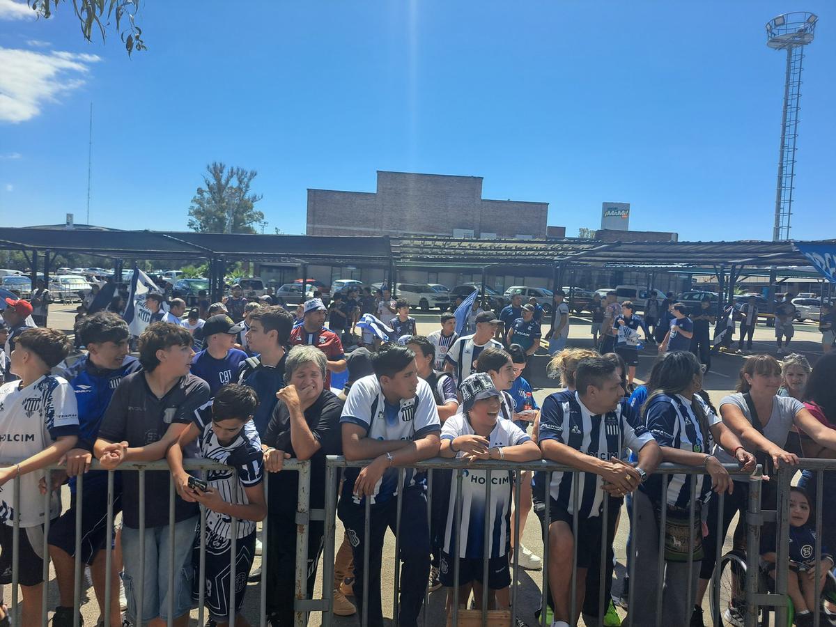 Banderazo de los hinchas de la 
