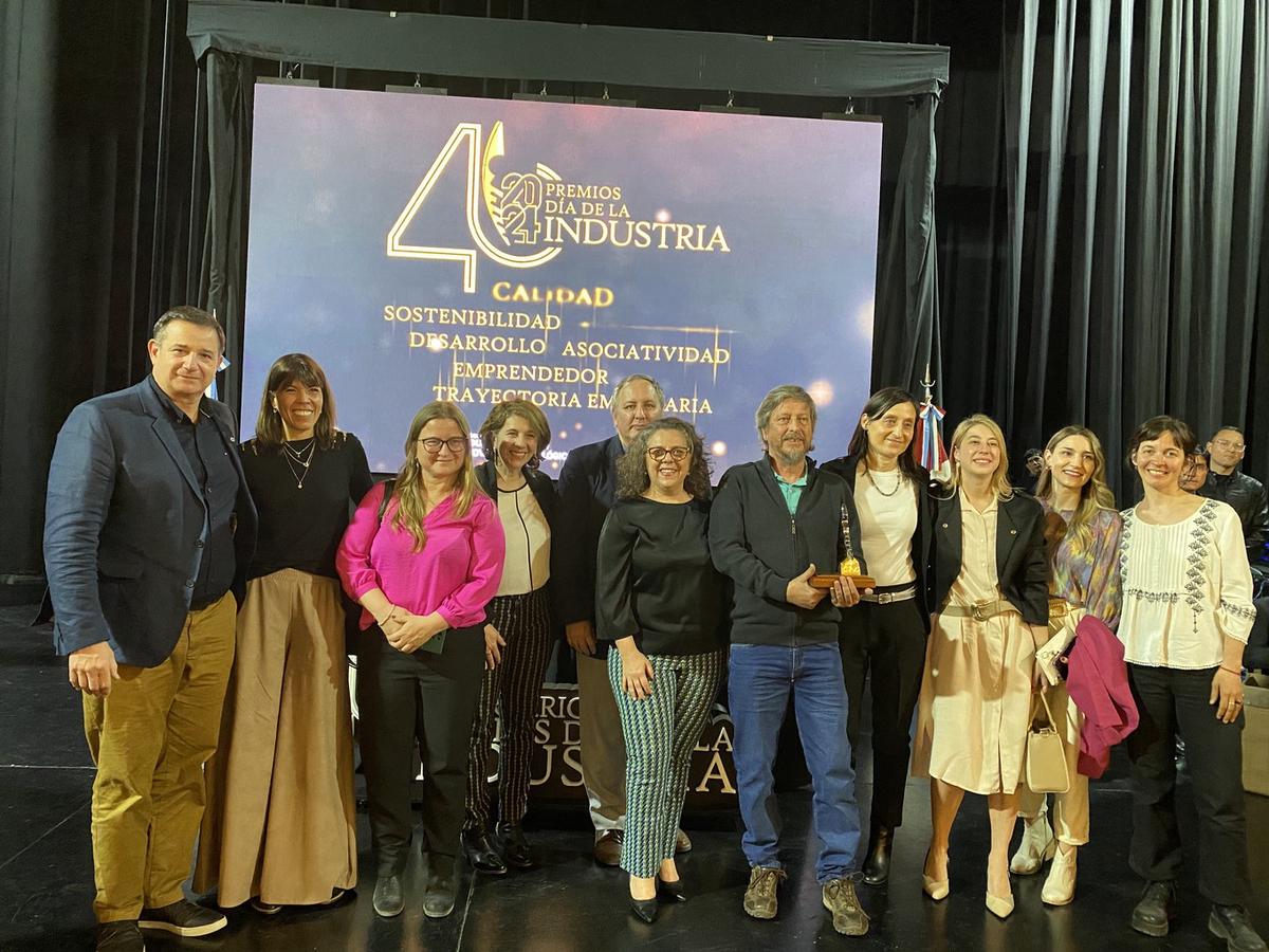 Grupo Codeiro y UCC, reconocidos por la conservación de la peperina.