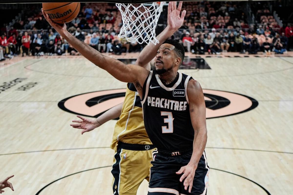 McCollum y Kispert suman 58 puntos ante su equipo anterior y Hawks aplastan 126-96 a Wizards