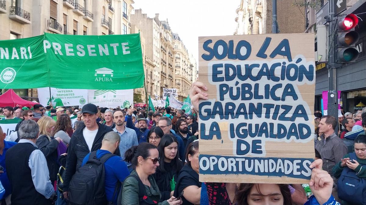 FOTO: La Marcha Federal Universitaria, en el Congreso