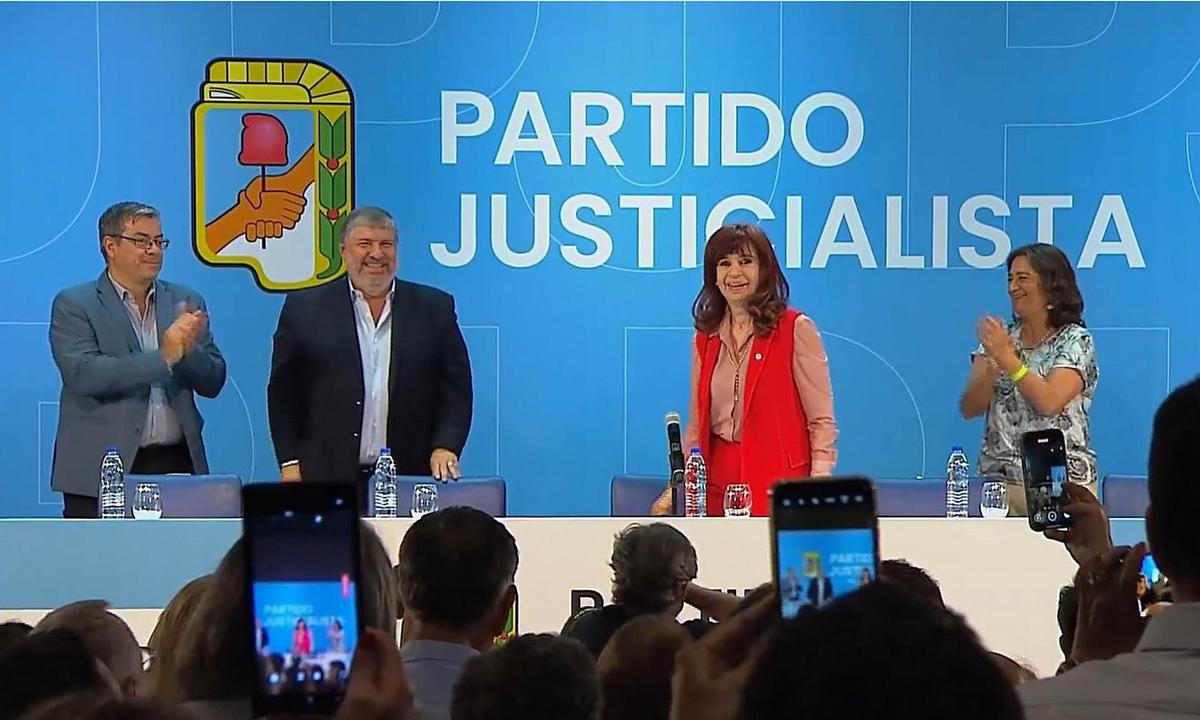 FOTO: El acto tuvo ausencias notables: Kicillof, Massa, gobernadores y parte de la CGT. 