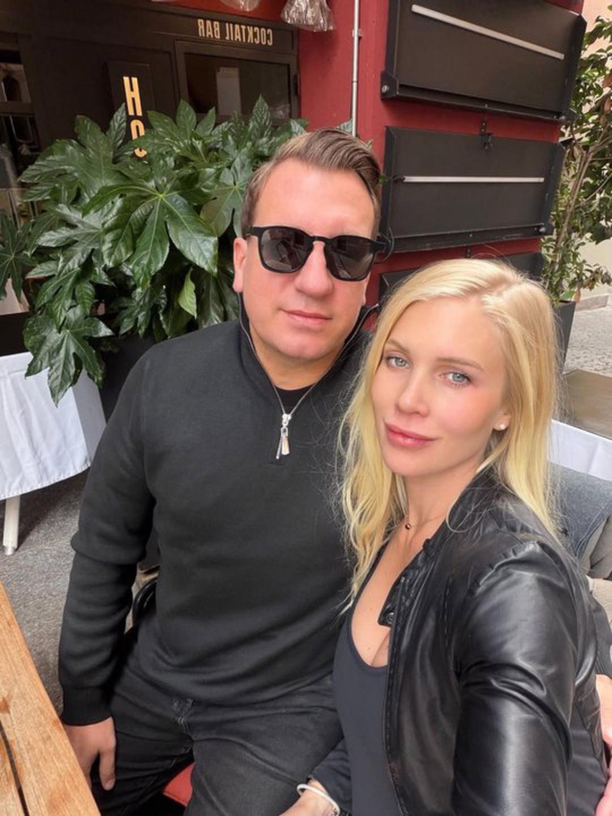 Maxi López, en viaje para las grabaciones de MasterChef: la emotiva despedida de Daniela Christiansson