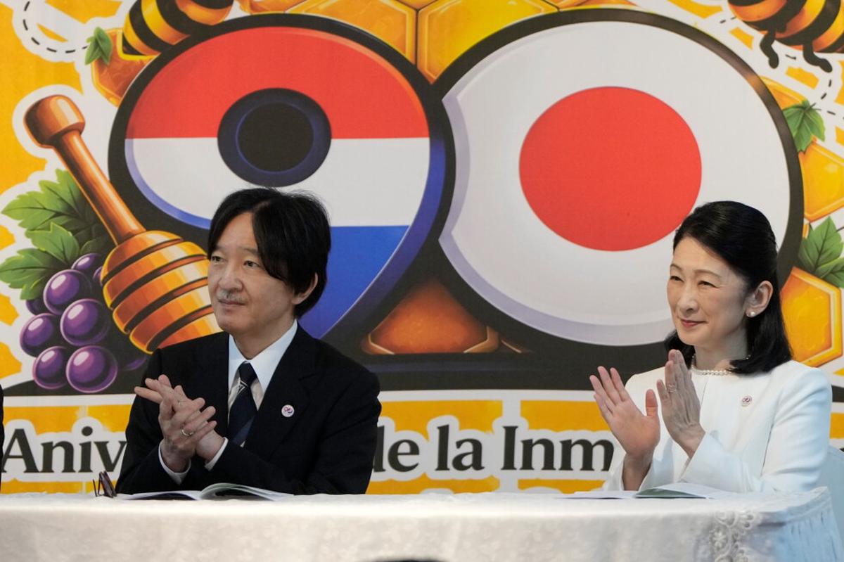 Príncipes herederos de Japón visitan colonia de connacionales en Paraguay