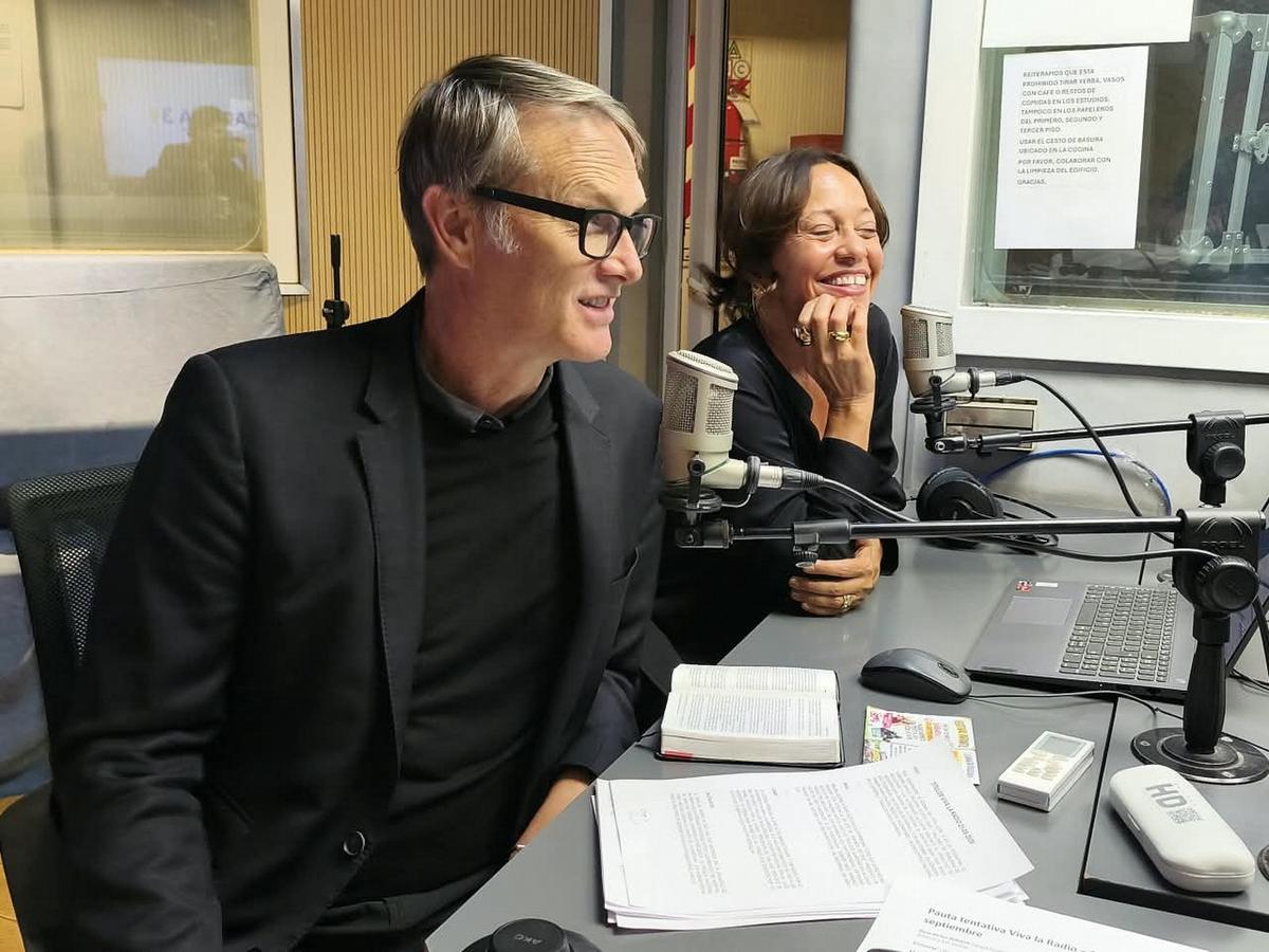 Andrés y Wendy Palau, en los estudios de Cadena 3.
