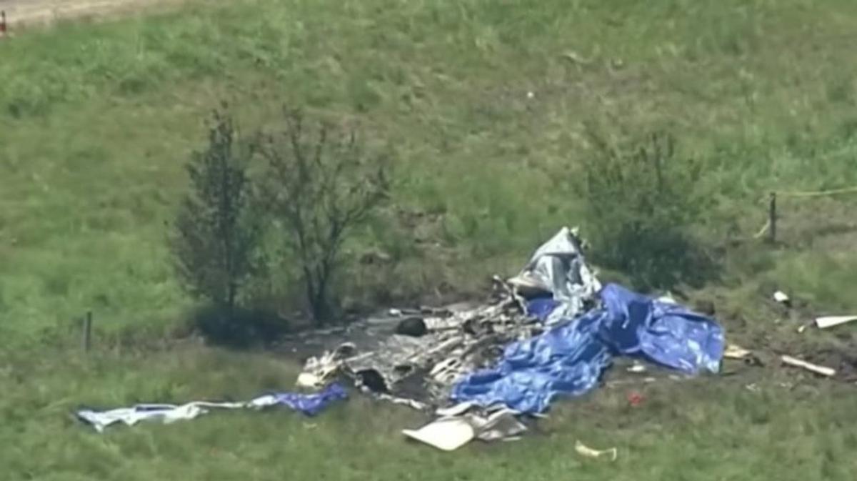 Cayó un avión cerca de Kansas City: hay 12 muertos.