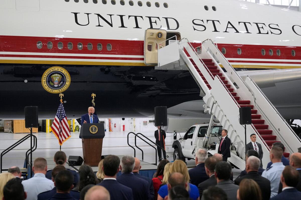 Trump presenta el nuevo avión presidencial Air Force One