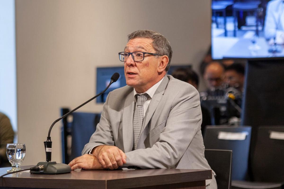 El proceso judicial comienza con acusaciones de negligencia y mal desempeño