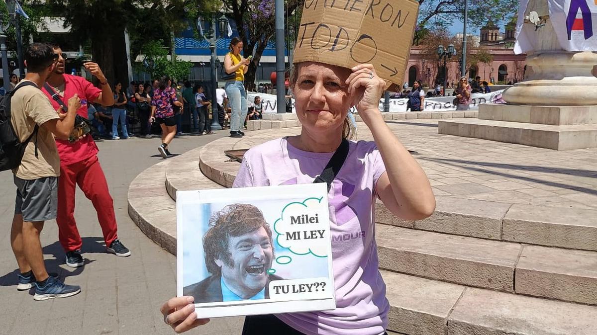 La marcha por la emergencia en discapacidad se desarrolló en el centro cordobés.