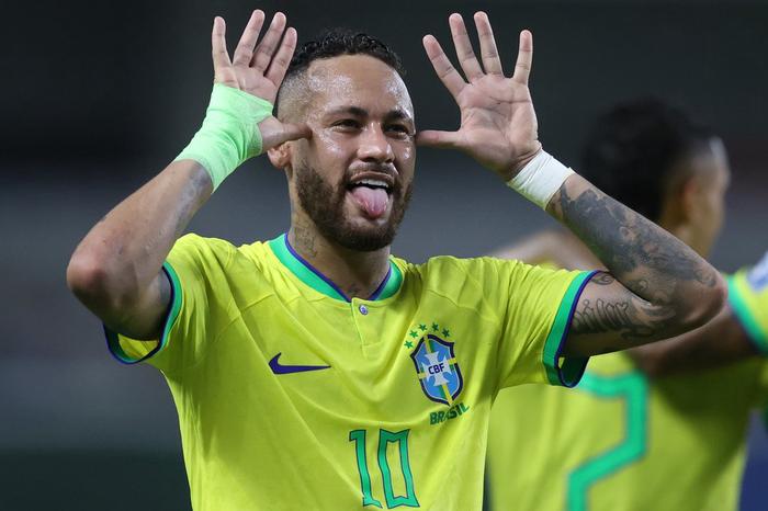 Neymar listo para el crucial partido de Brasil ante Escocia en el Mundial