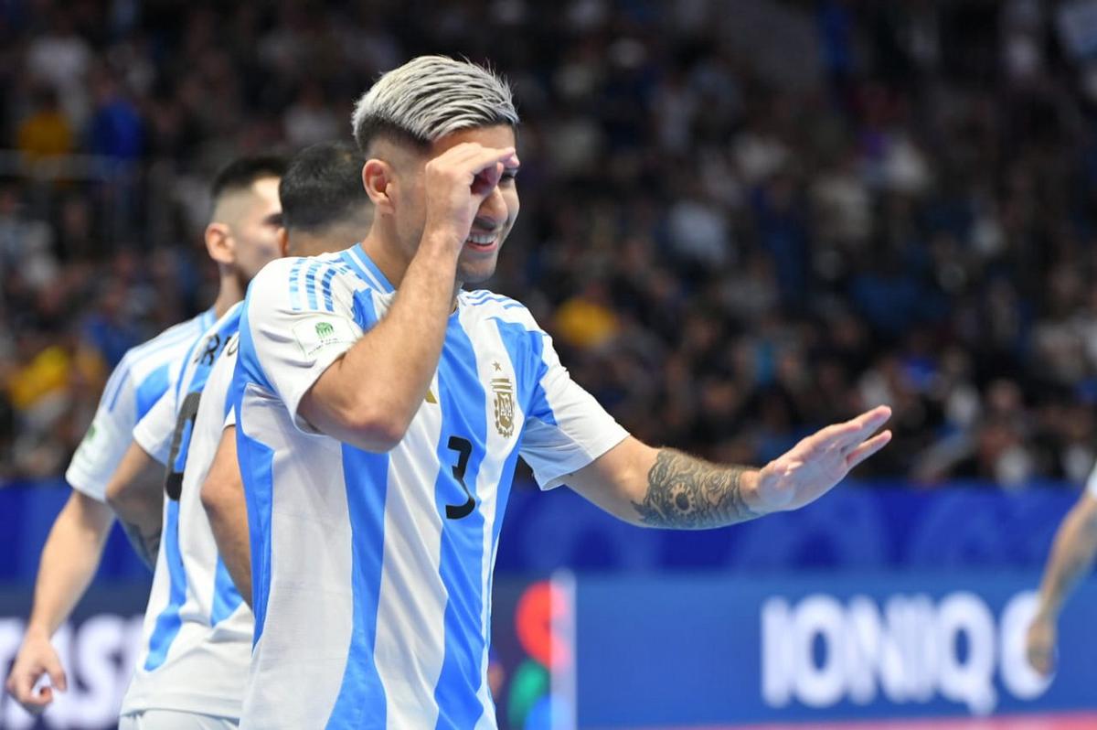 FOTO: Argentina le ganó a Francia y jugará la final del mundial de futsal ante Brasil.