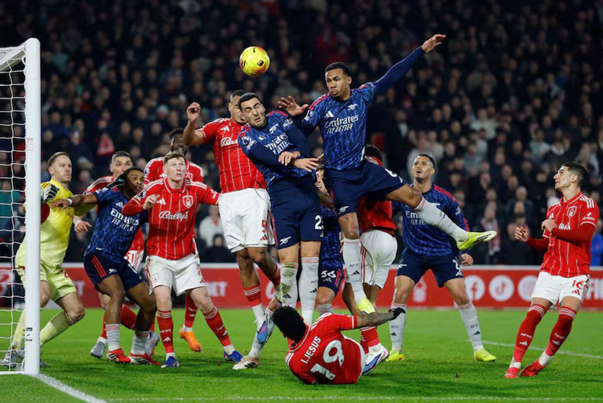 El Arsenal lidera cómodamente con 50 puntos.