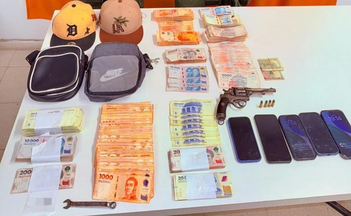 Dos jóvenes de 18 años fueron detenidos tras un robo en una inmobiliaria.