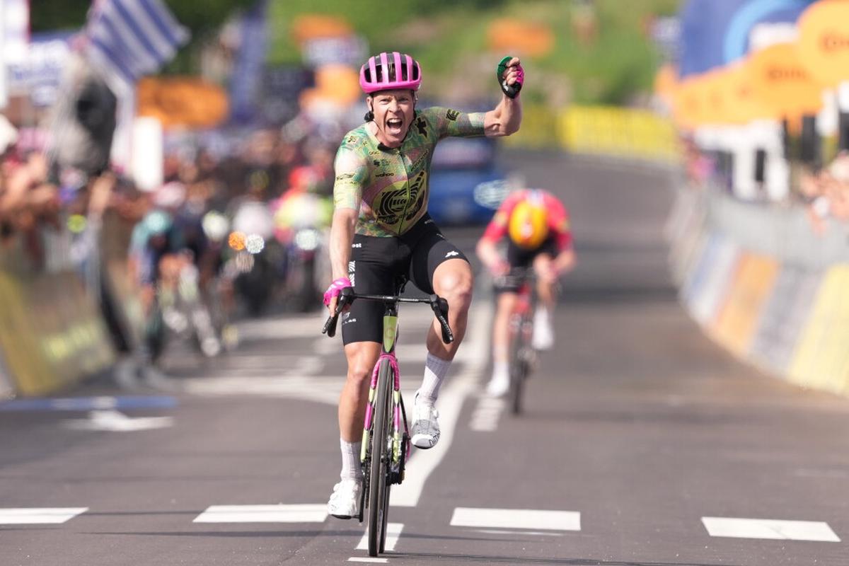 Valgren arrasa y logra su 1ra victoria de etapa en el Giro. Vingegaard mantiene el liderato general