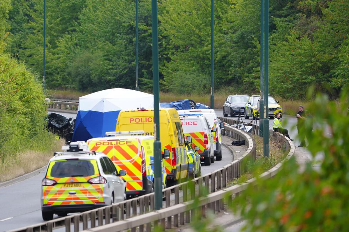 Choque frontal en noreste de Inglaterra deja 7 muertos, incluidos 2 policías