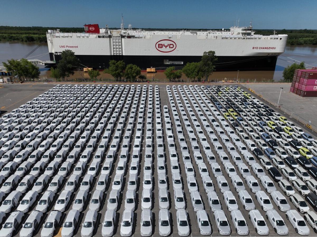 Inundada por productos chinos baratos, América Latina batalla para proteger sus industrias