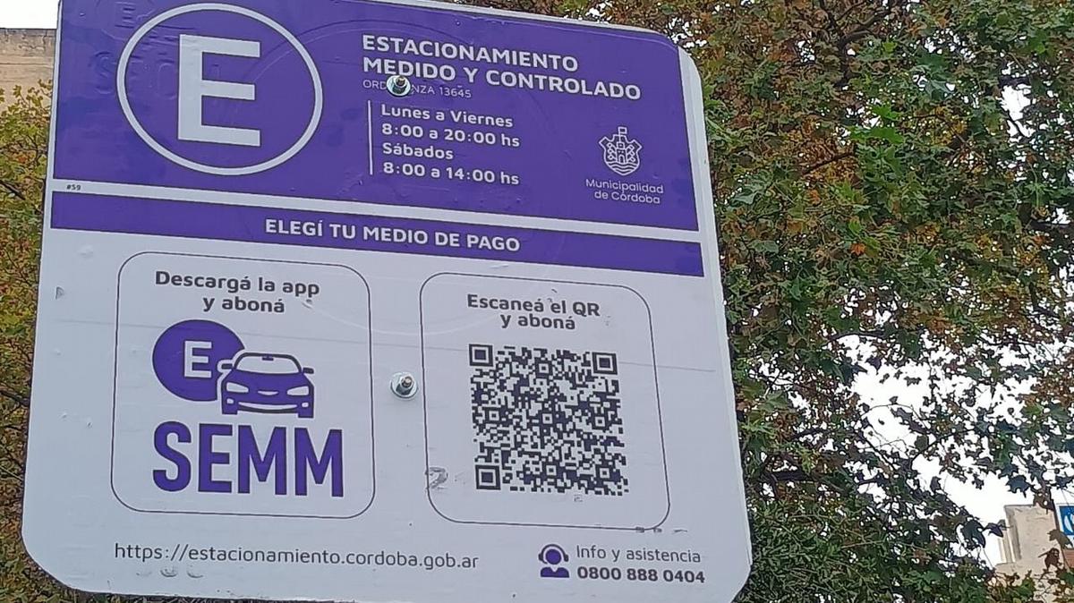 Nuevo sistema de estacionamiento medido en Córdoba. (Gonzalo Carrasquera/Cadena 3)