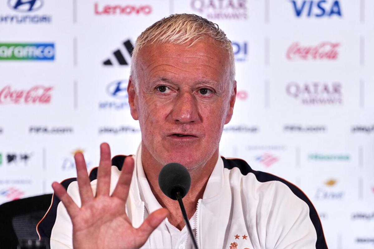 El técnico de Francia Didier Deschamps dice que falló la apelación de Olise por amarilla del Mundial