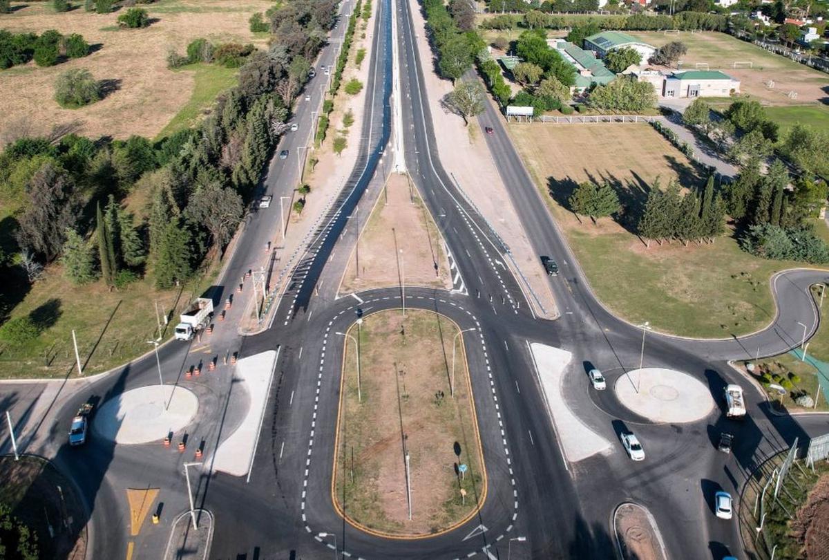 Avanzan los trabajos de ampliación en la Av. Padre Luchesse. (Foto: Gob. Córdoba)