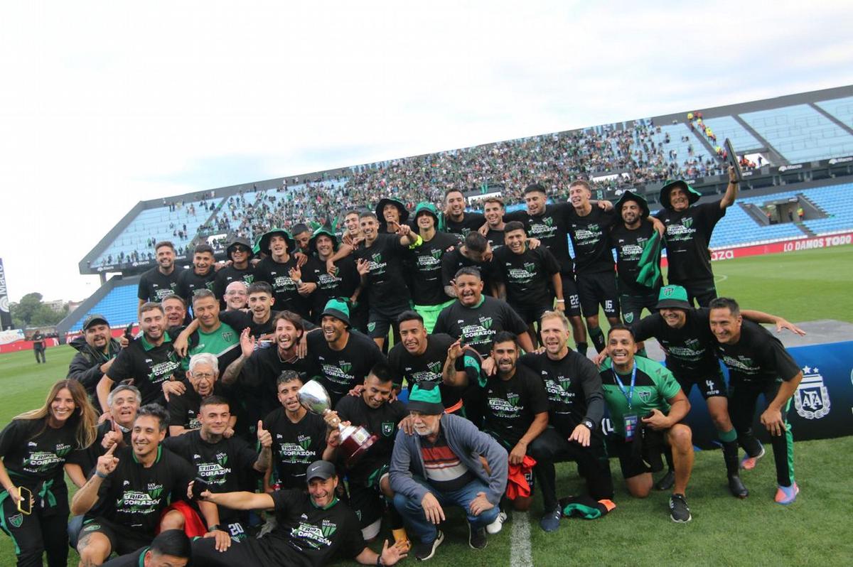 FOTO: El festejo de los jugadores de San Martín 