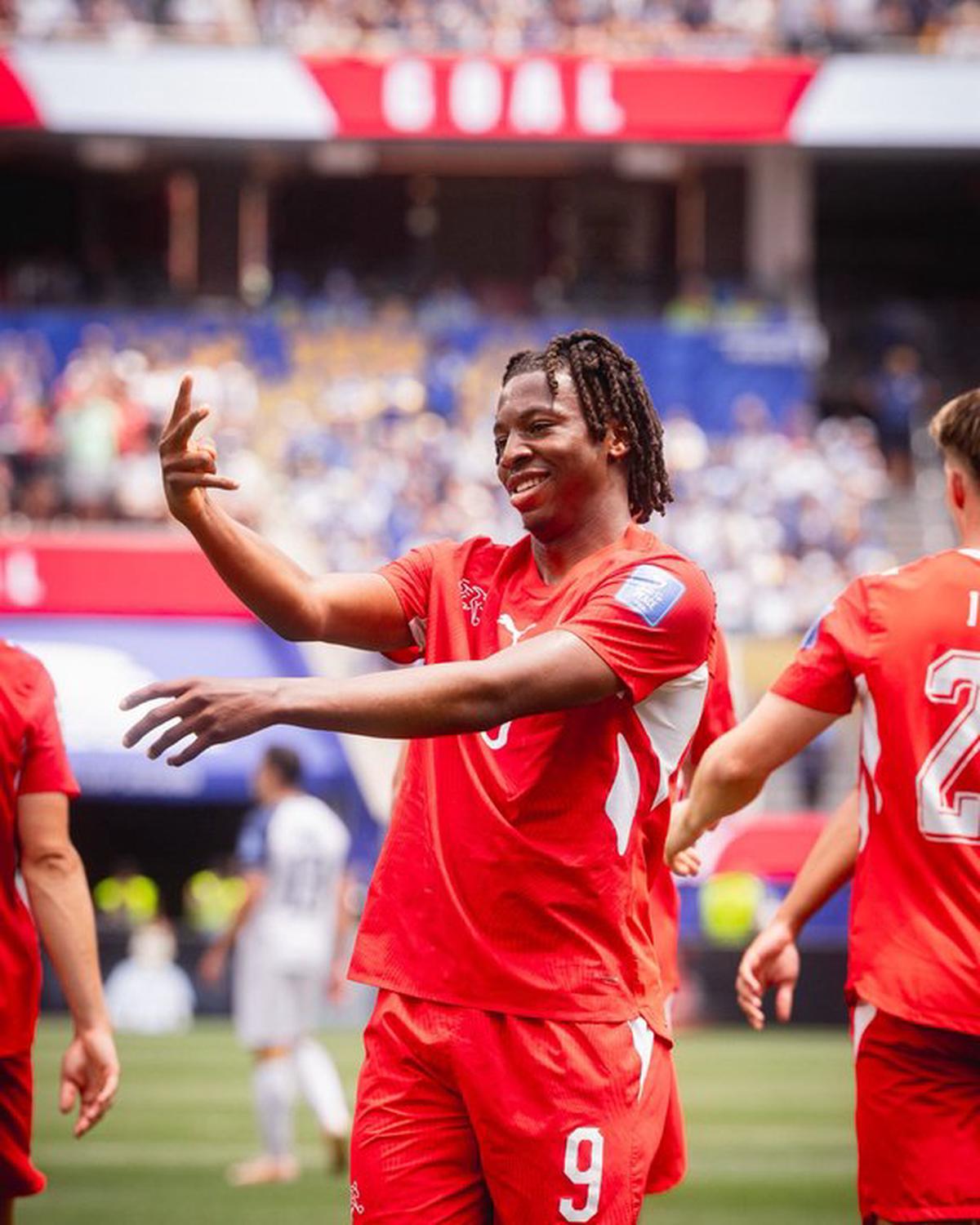 Suiza está en Octavos de Final. (X: @nati_sfv_asf)