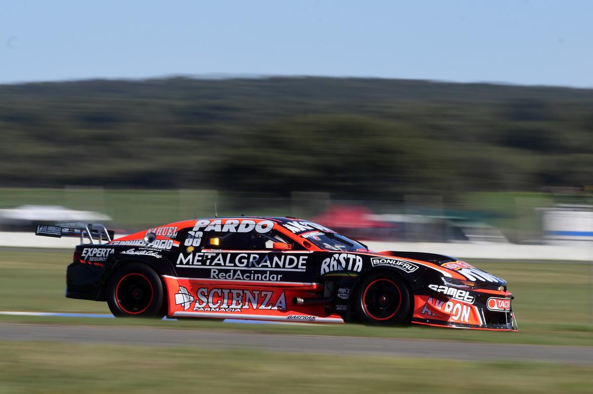 Canapino en Toay con su Camaro. Fue en abril, su peor carrera de 2025