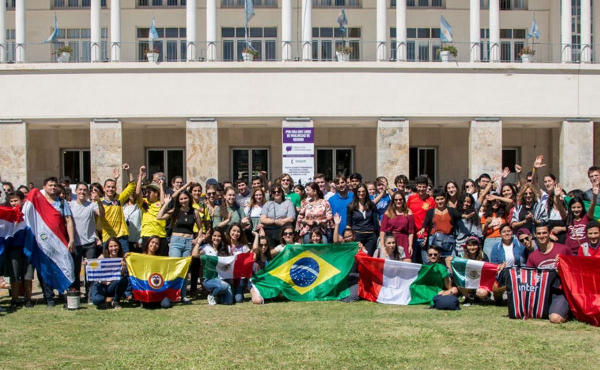 FOTO: Estudiantes extranjeros que estudian en Córdoba. (Foto: UNC/archivo).