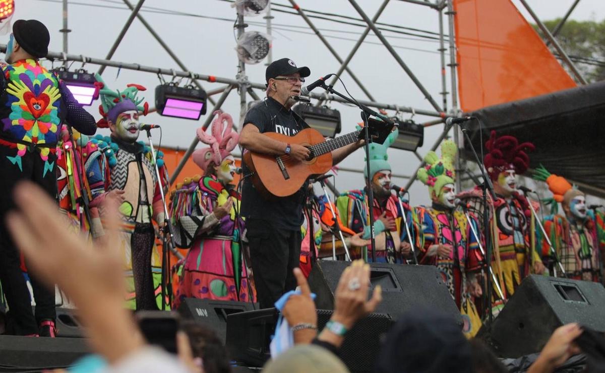 León Gieco y Agarrate Catalina.