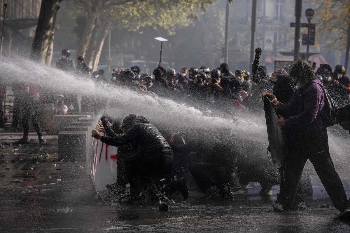 La bronca en las calles de Francia y el resto de Europa pone en discusión el Estado de bienestar.