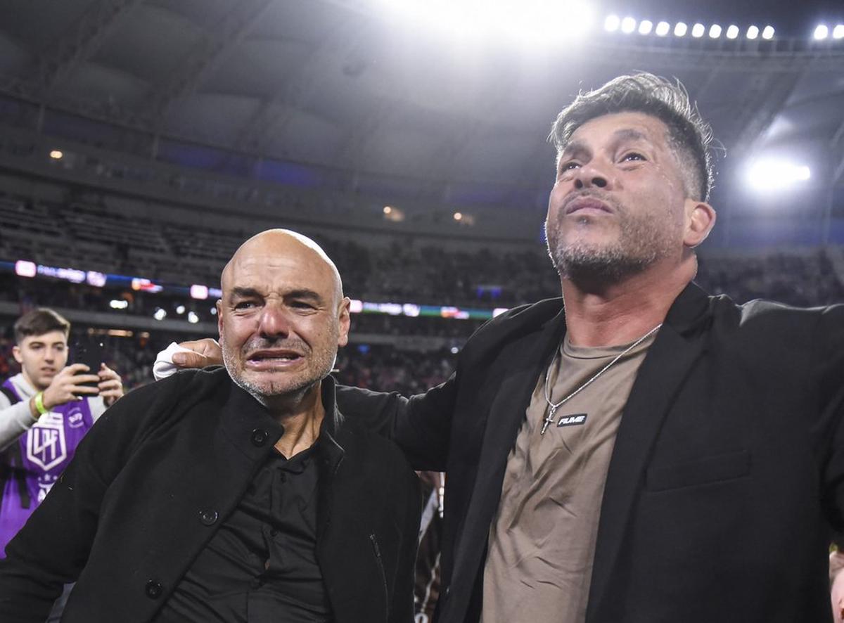 Favio Orsi y Sergio Gómez llevaron a Platense al primer título de su historia.