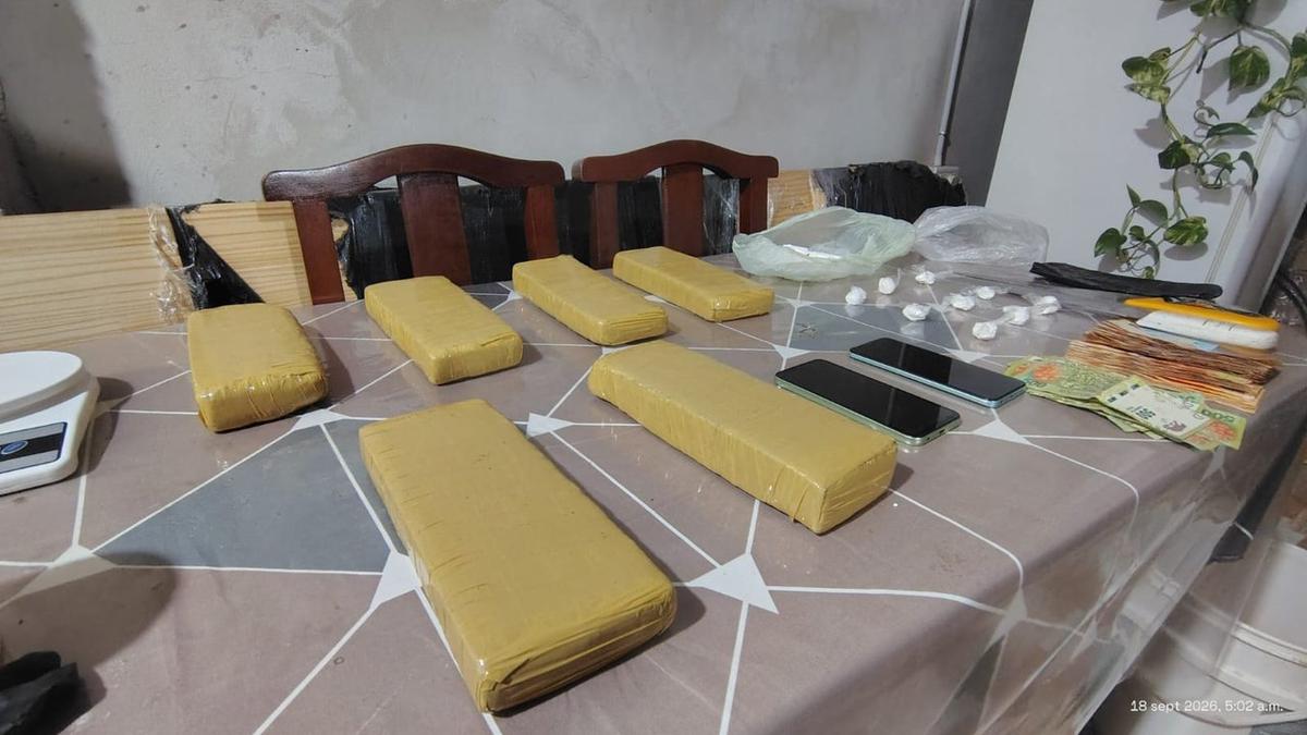 Operativos en Ciudad Oculta: cinco detenidos y 20 kilos de marihuana incautados