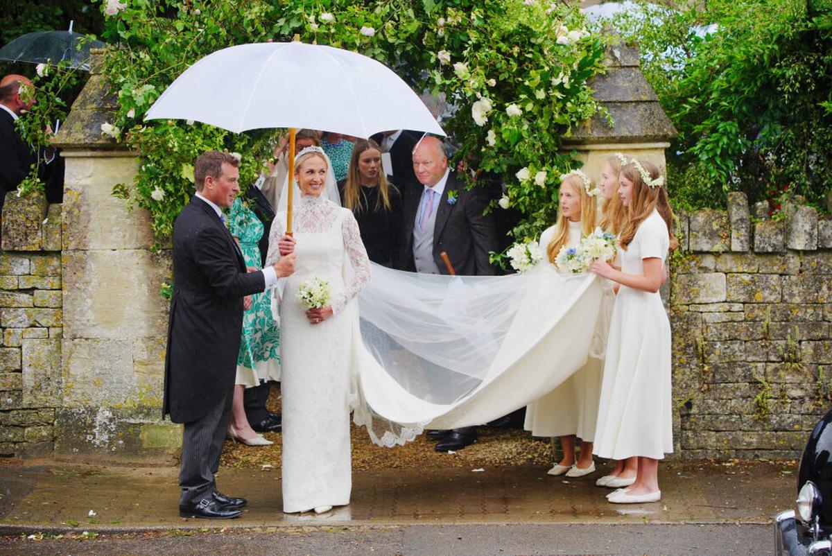 La familia real británica asiste a la boda de Peter Phillips, sobrino del rey Carlos