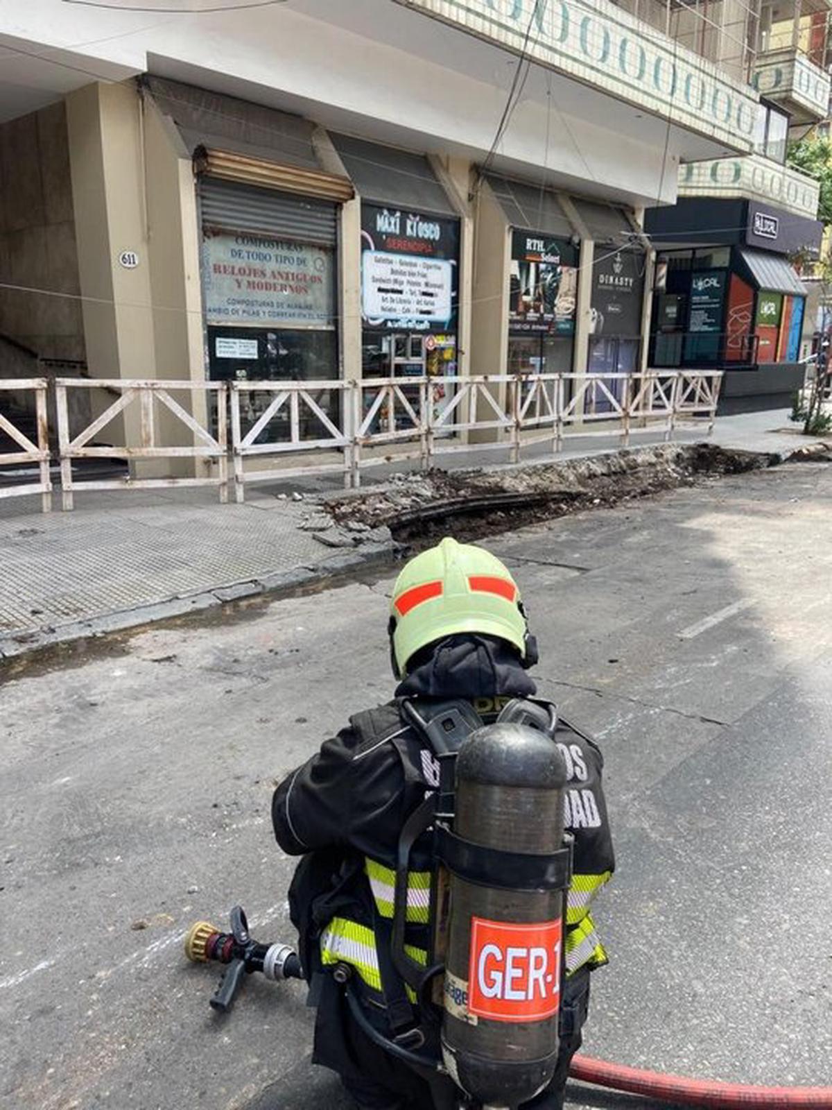 Escape de gas en Caballito provoca evacuación de una escuela y alerta en la zona