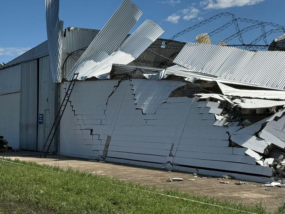 FOTO: La Provincia declara zona de desastre a La Playosa y asistirá a damnificados