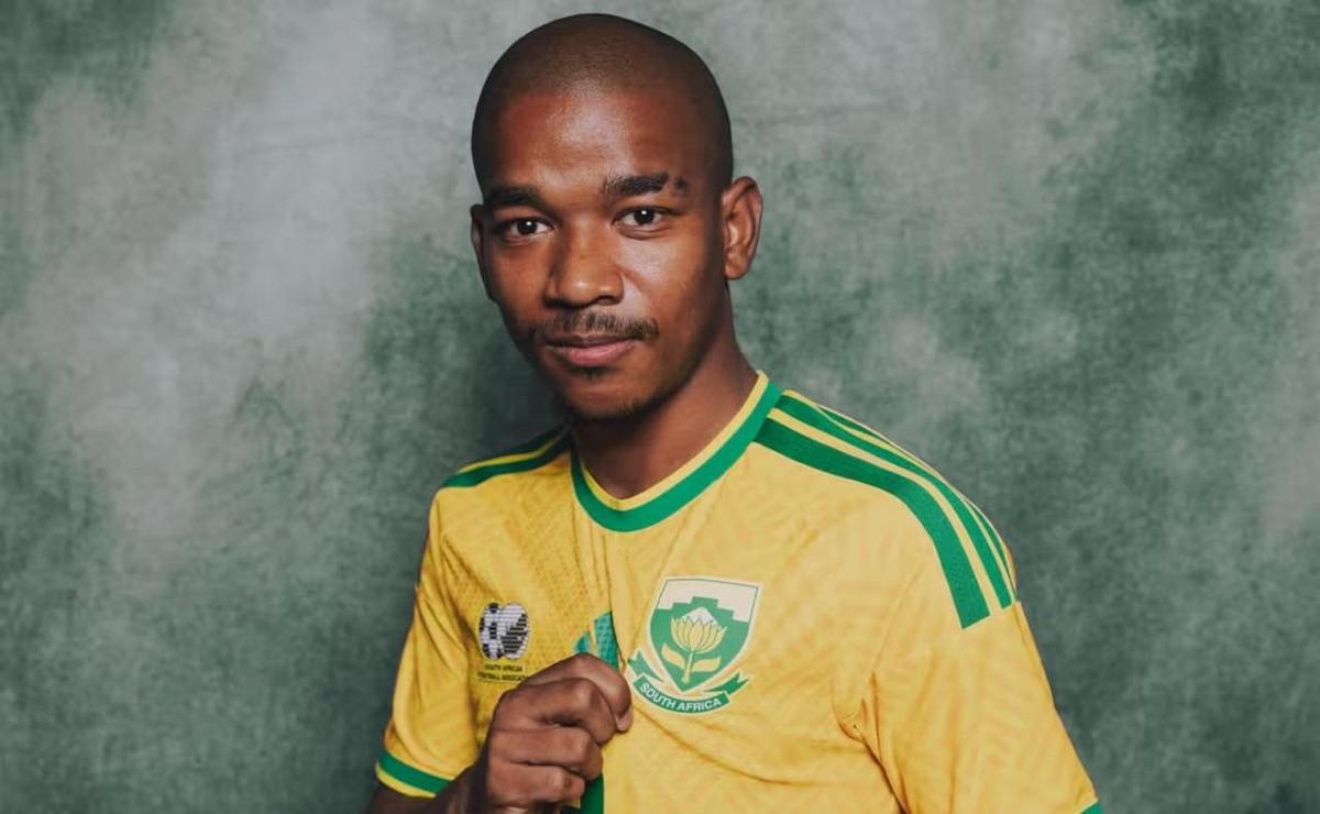 El mediocampista sudafricano Jayden Adams.