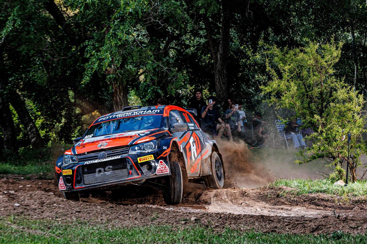 Fotheringham lidera el duelo con Patat en la Maxi Rally