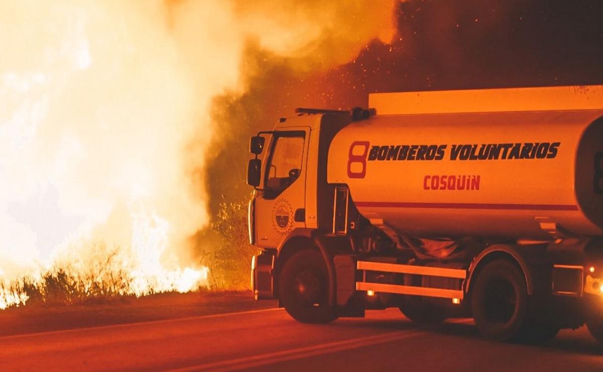 FOTO: Impactante incendio en Capilla del Monte (Gentileza: Charly Parrilla).