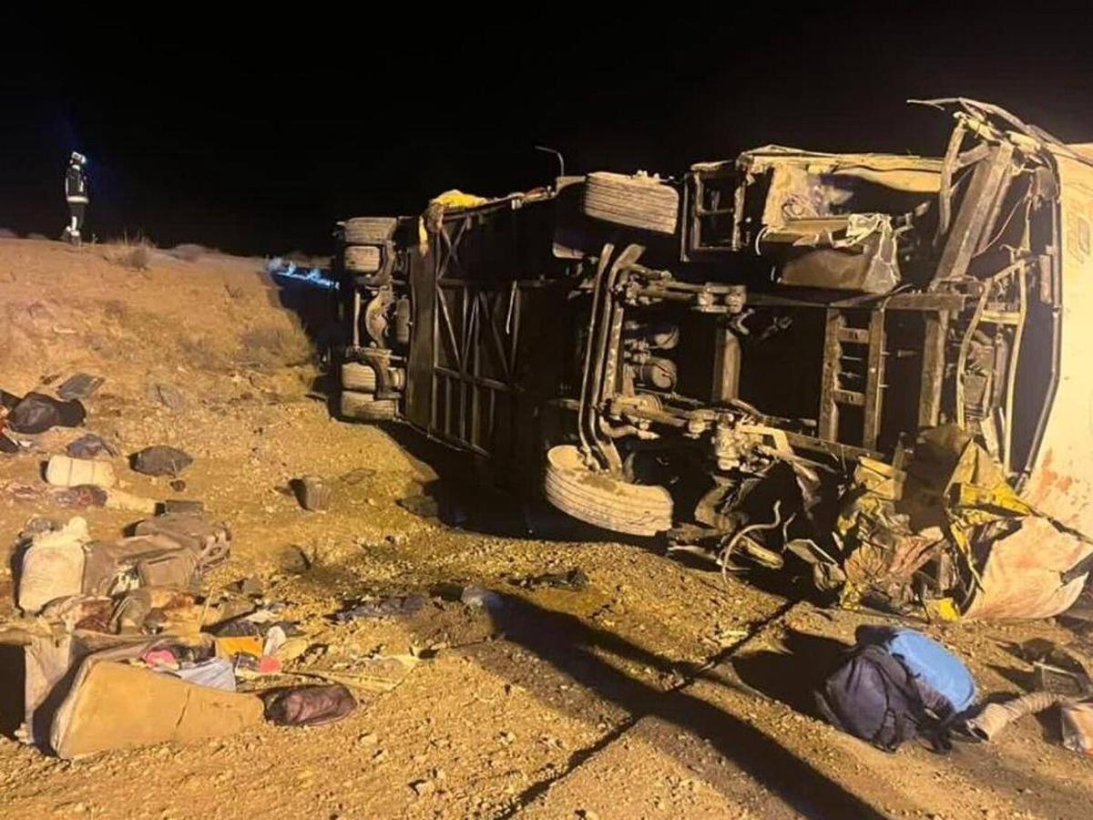 Accidente de autobús deja 13 muertos y más de una docena de heridos en Irán