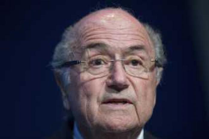 Joseph Blatter critica a FIFA por indulto a Folarin Balogun en Mundial