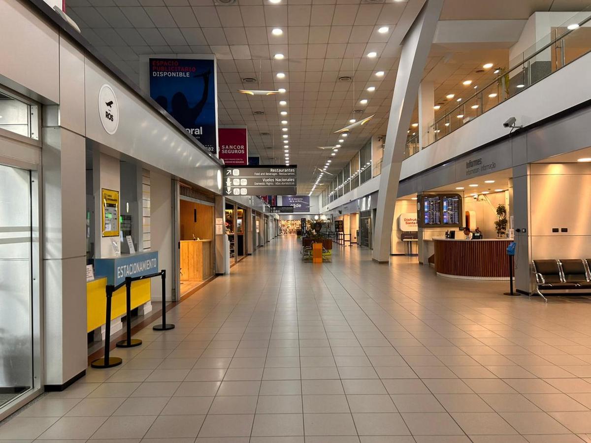 Panorama en el Aeropuerto Internacional de Rosario.